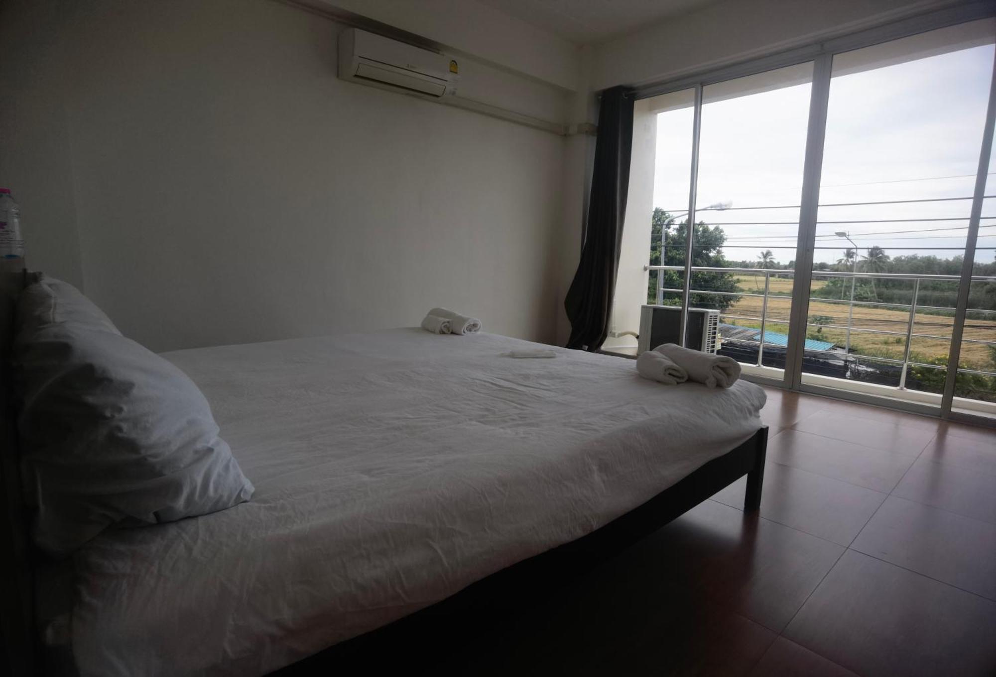 115 Townhouse 호텔 Ban Khlong Krang 외부 사진