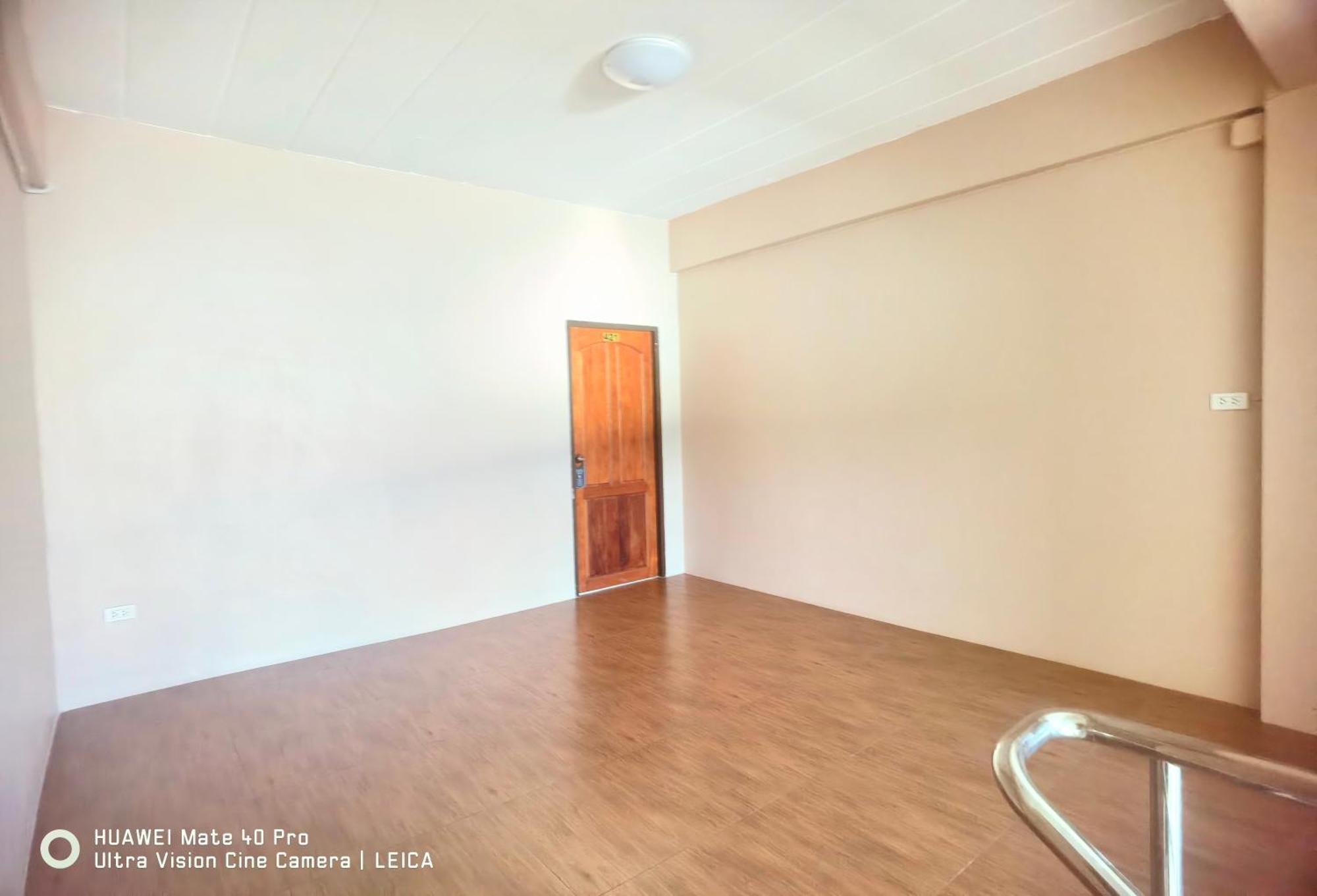115 Townhouse 호텔 Ban Khlong Krang 외부 사진