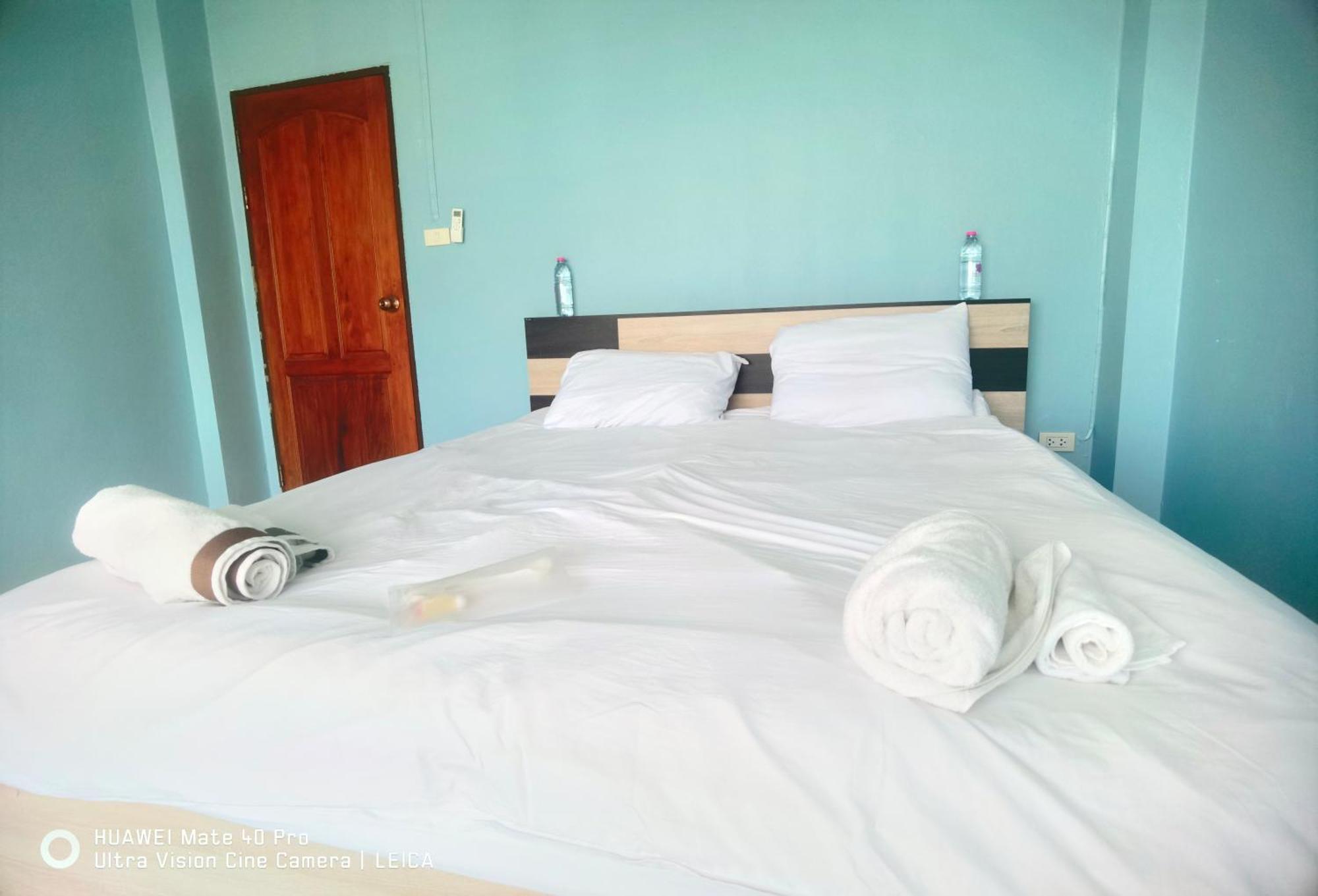 115 Townhouse 호텔 Ban Khlong Krang 외부 사진