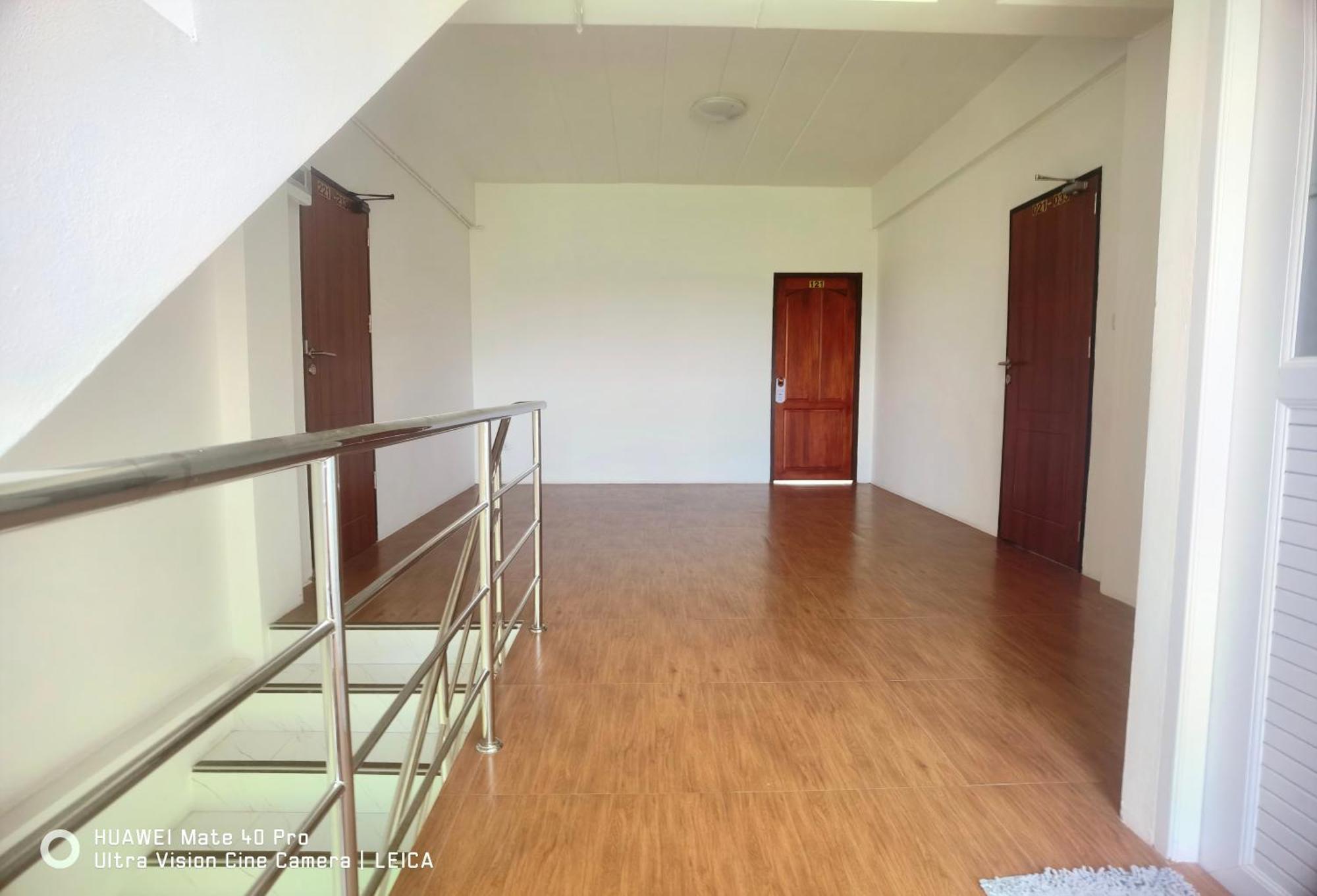 115 Townhouse 호텔 Ban Khlong Krang 외부 사진