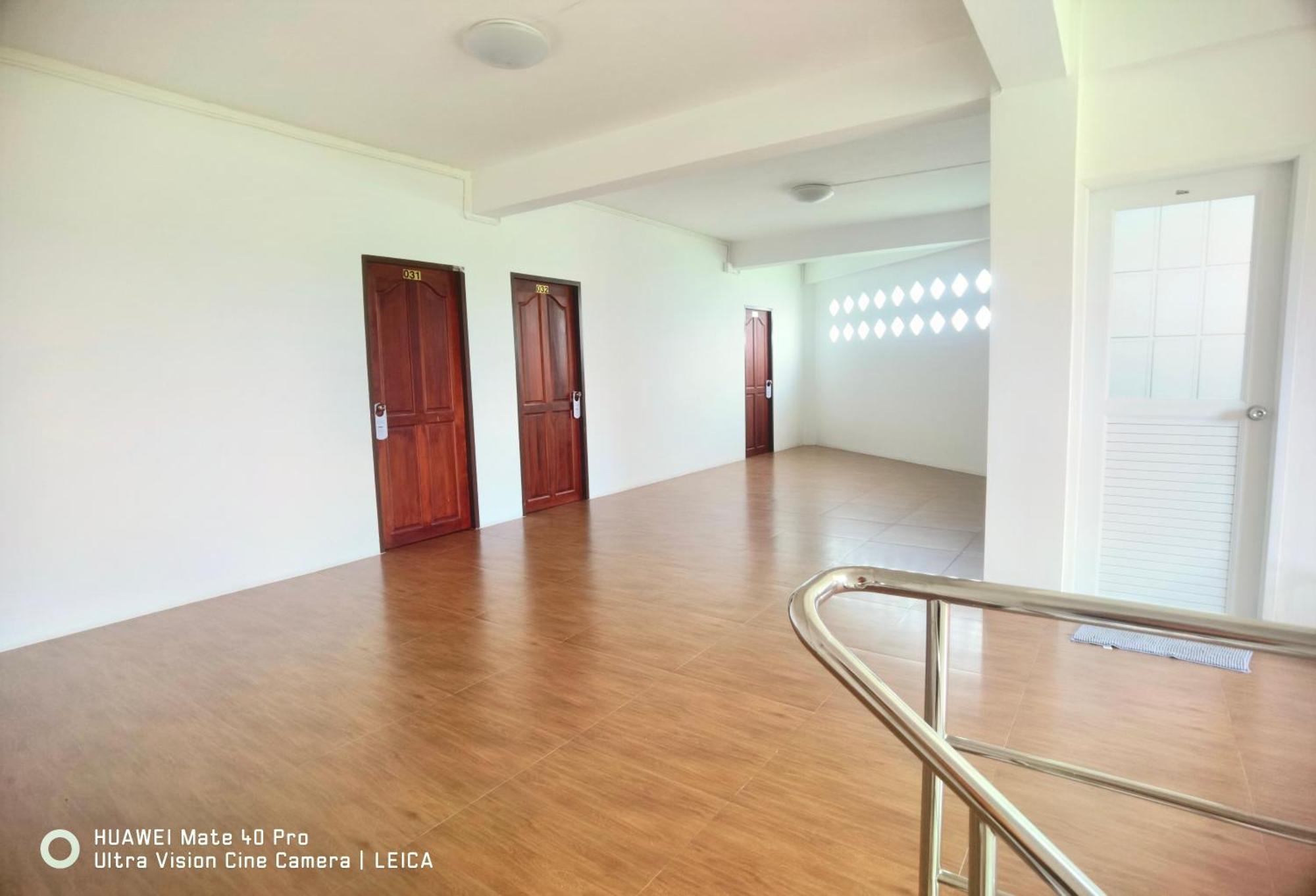 115 Townhouse 호텔 Ban Khlong Krang 외부 사진