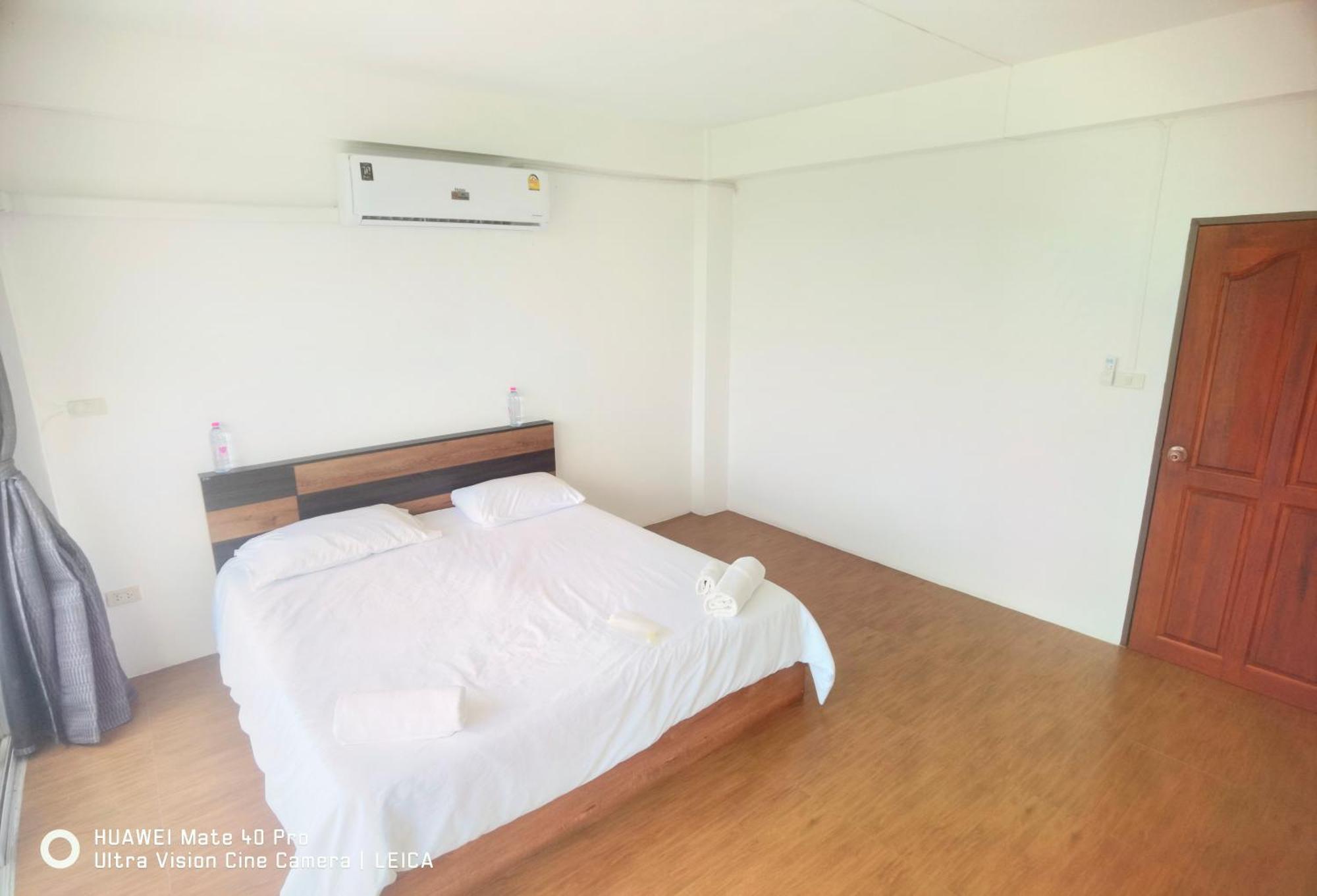 115 Townhouse 호텔 Ban Khlong Krang 외부 사진