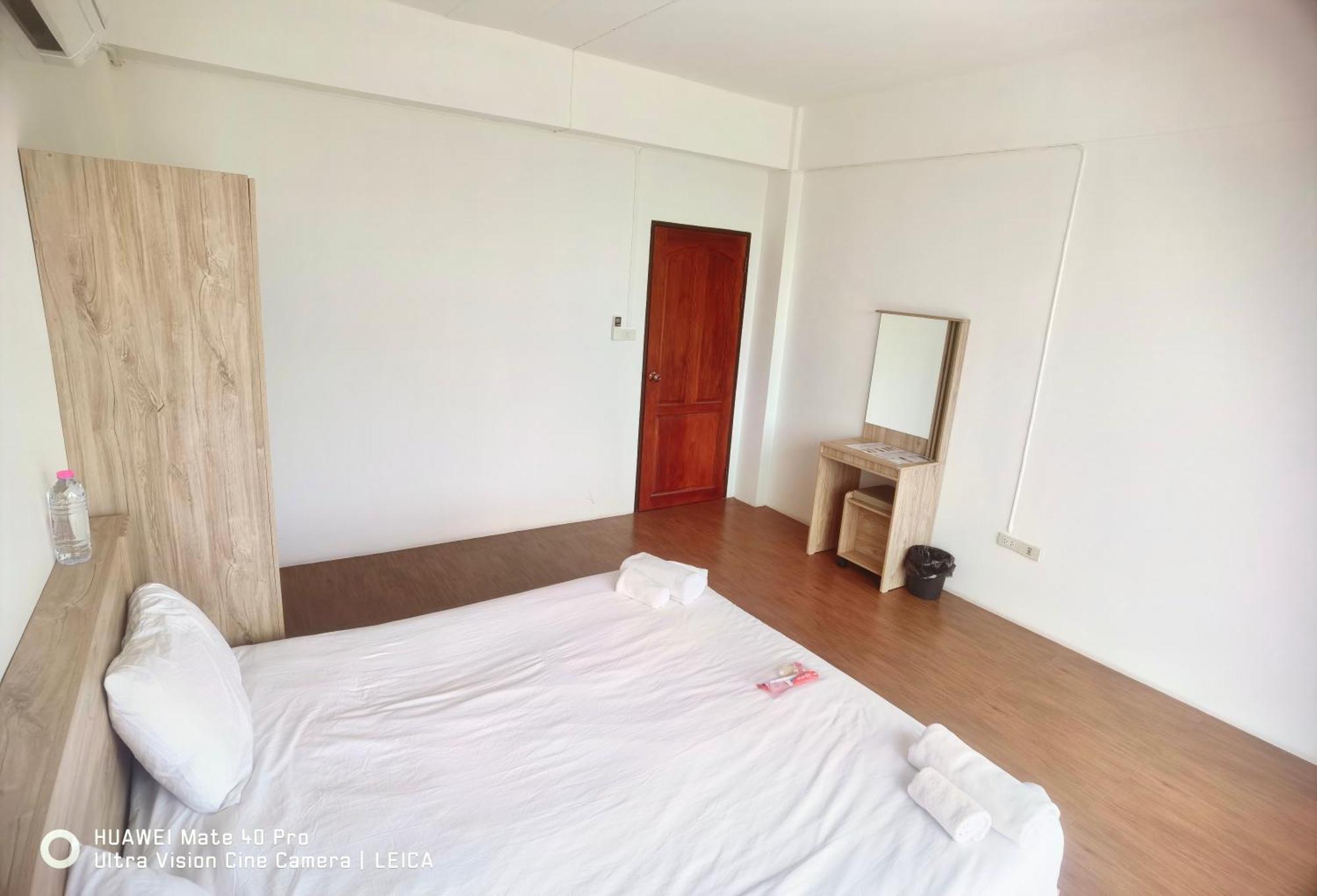 115 Townhouse 호텔 Ban Khlong Krang 외부 사진