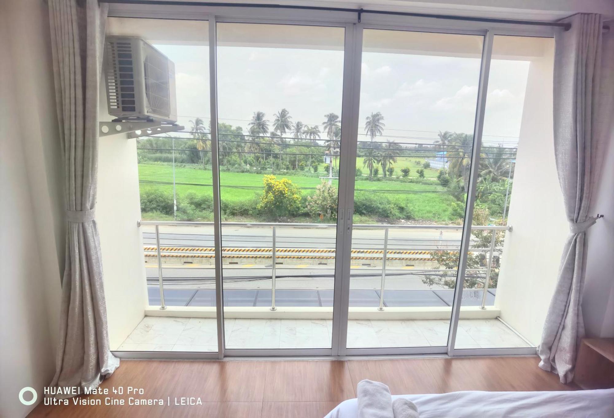 115 Townhouse 호텔 Ban Khlong Krang 외부 사진